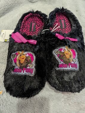 Ladies, Miss Piggy Black & Pink Slip-On Slippers